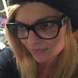 Meet your Posher, Debra